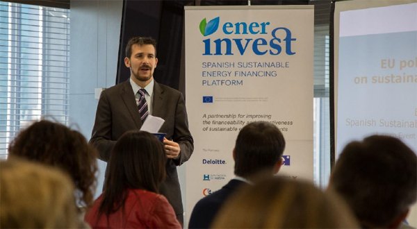 Fernando García, gerente de Deloitte y responsable de la coordinación de ENERINVEST, durante la presentación del proyecto.