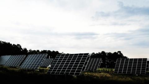 La fotovoltaica sale perjudicada en esta subasta, según asociaciones como UNEF y ANPIER.