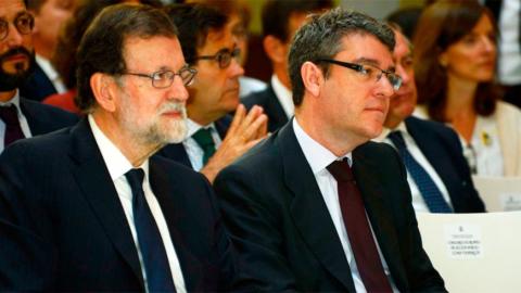 Mariano Rajoy y Alberto Nadal durante las jornadas de debate para la elaboración del anteproyecto de Ley de Cambio Climático.