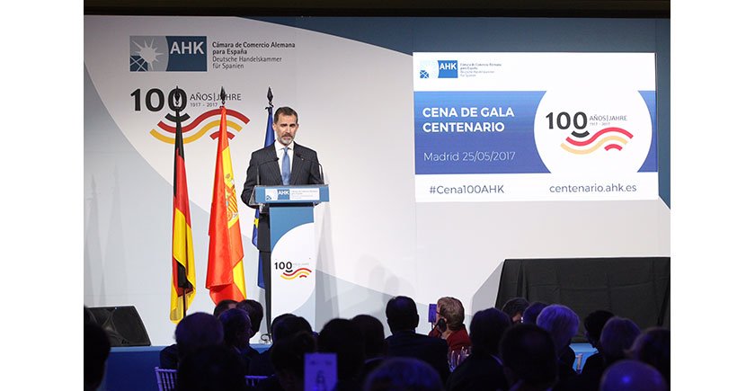 S. M. el Rey presidió la cena de gala de la Cámara de Comercio Alemana para España, en el Círculo de Bellas Artes de Madrid.