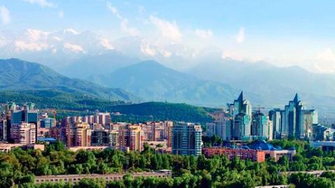 Panorámica de Almaty, la ciudad más poblada de Kazajistán.