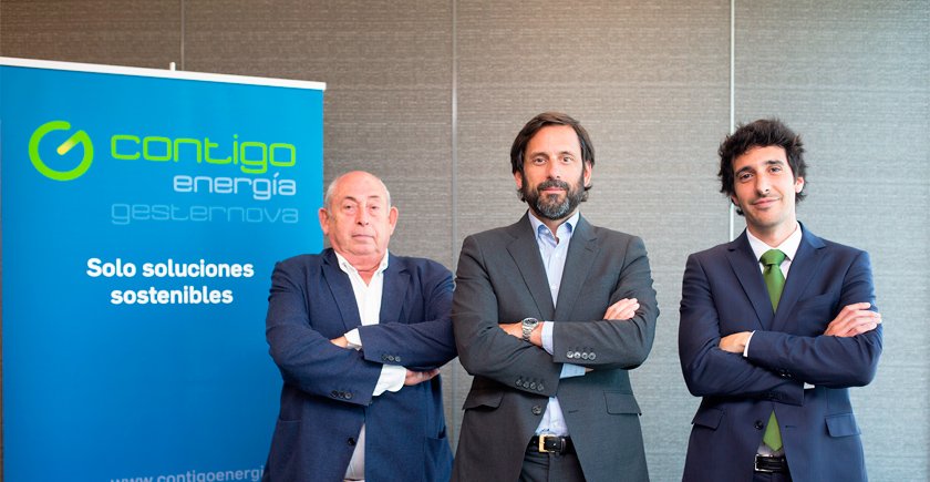 De izda. a dcha., José María González Vélez, presidente de Gesternova; Jorge González Cortés, presidente de Contigo Energía, y Javier Avendaño, director general de Contigo Energía.