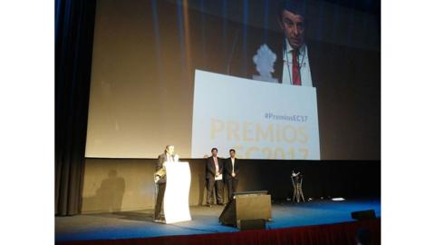 Esteve Musuy, de Salicru, recogió el premio al Mejor Producto del Año.