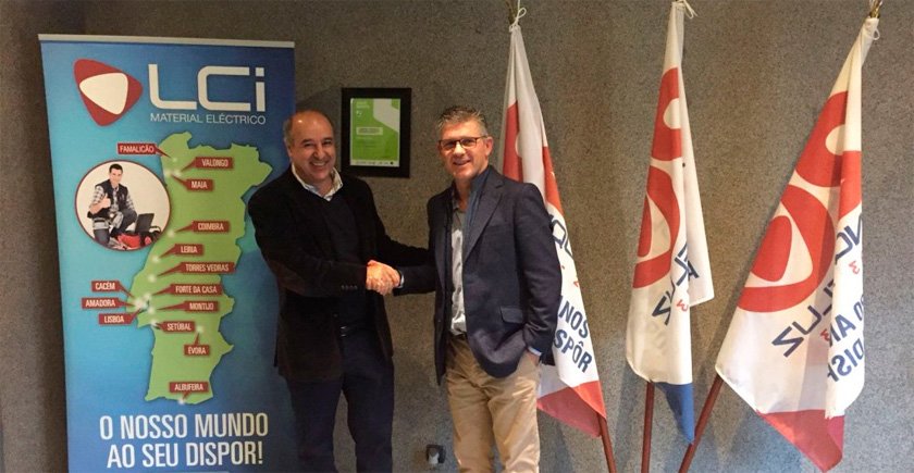 De izda. a dcha.: Lino Carapeta, CEO del Grupo LCI, y Antonio Ruiz, presidente de Grudilec.