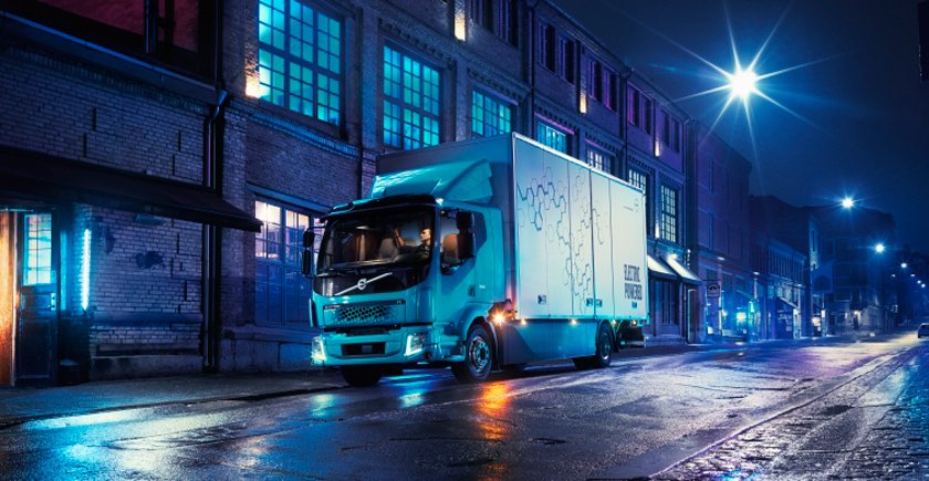 El bajo nivel de ruido del Volvo FL Electric ofrece muchas oportunidades para trabajar de noche.