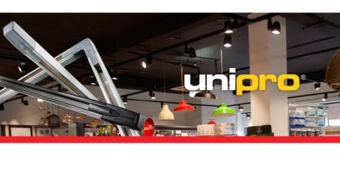 Unipro está especializada en carriles trifásicos, adaptadores y todos sus accesorios.