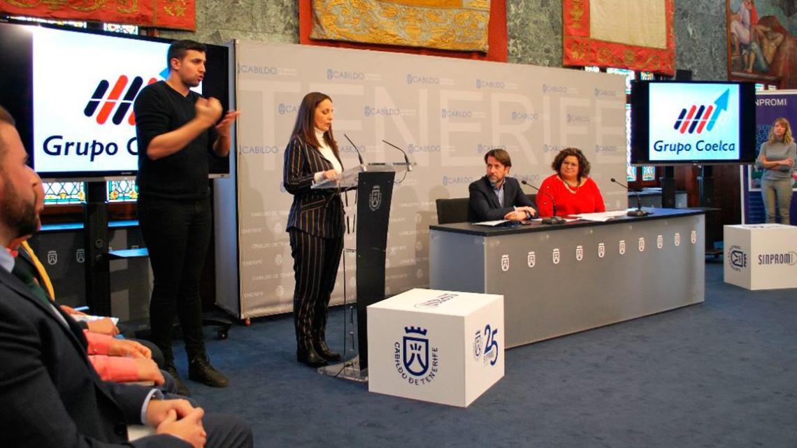 Ángeles Acosta, directora de Recursos Humanos de Coelca, recogió el premio en un acto celebrado el pasado 9 de enero.
