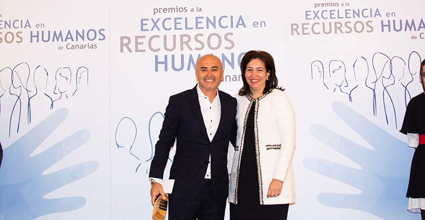 Enrique Magdalena, co-director de Dielectro Canarias, recogió este galardón que premia la excelencia en recursos humanos.