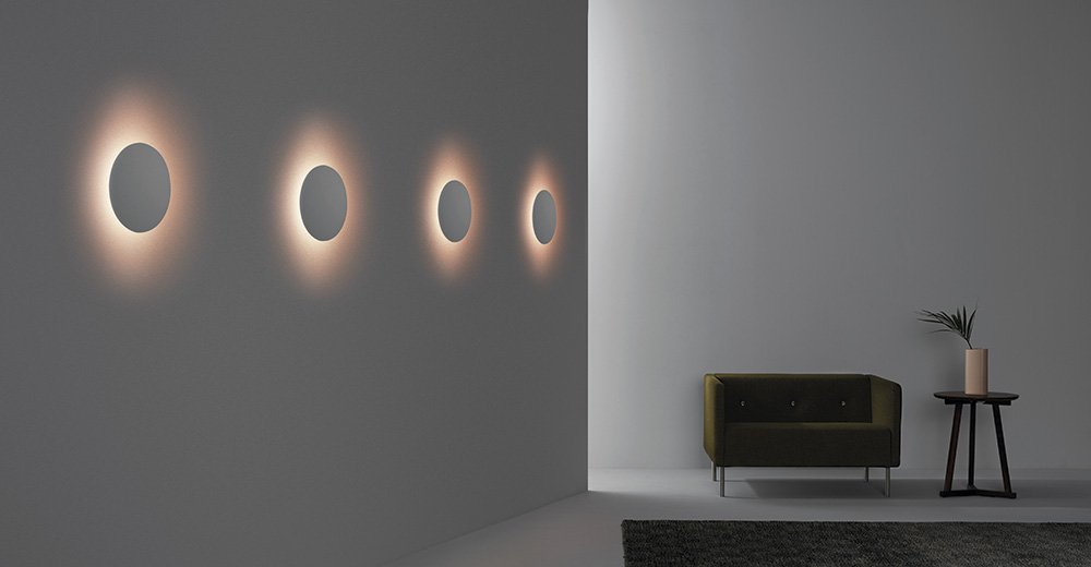 La luminaria Mood, de diseño minimalista, es una de la soluciones de este catálogo.