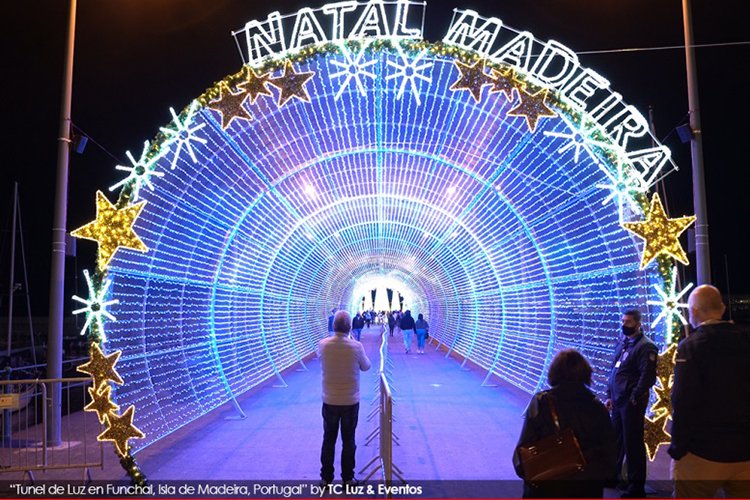 Túnel de luz de 80 metros de longitud instalado en Madeira.