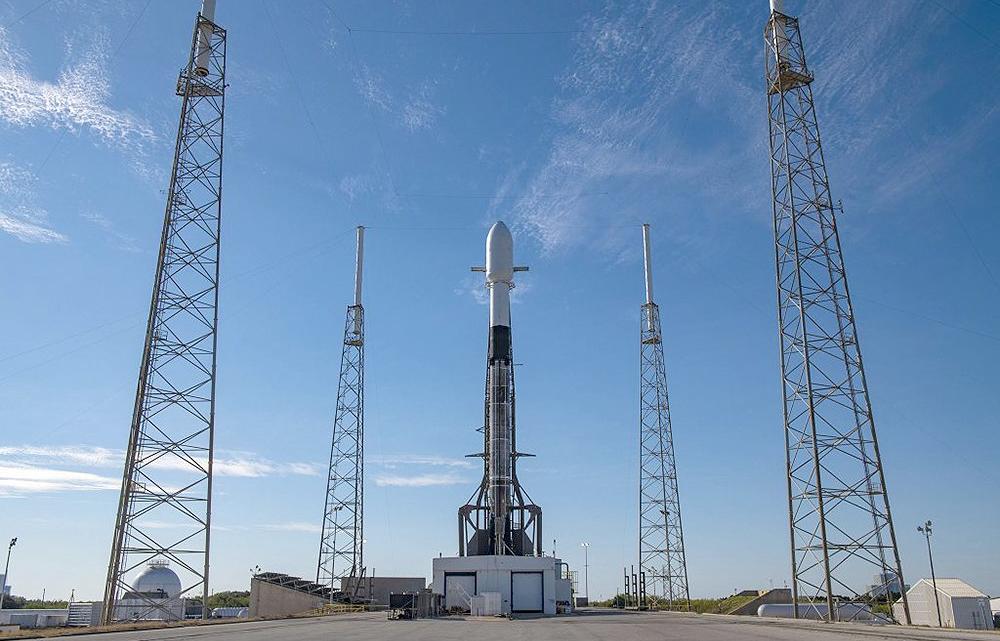 Cohete SpaceX con el que se lanzó el satélite Hugo. Fuente: SpaceX