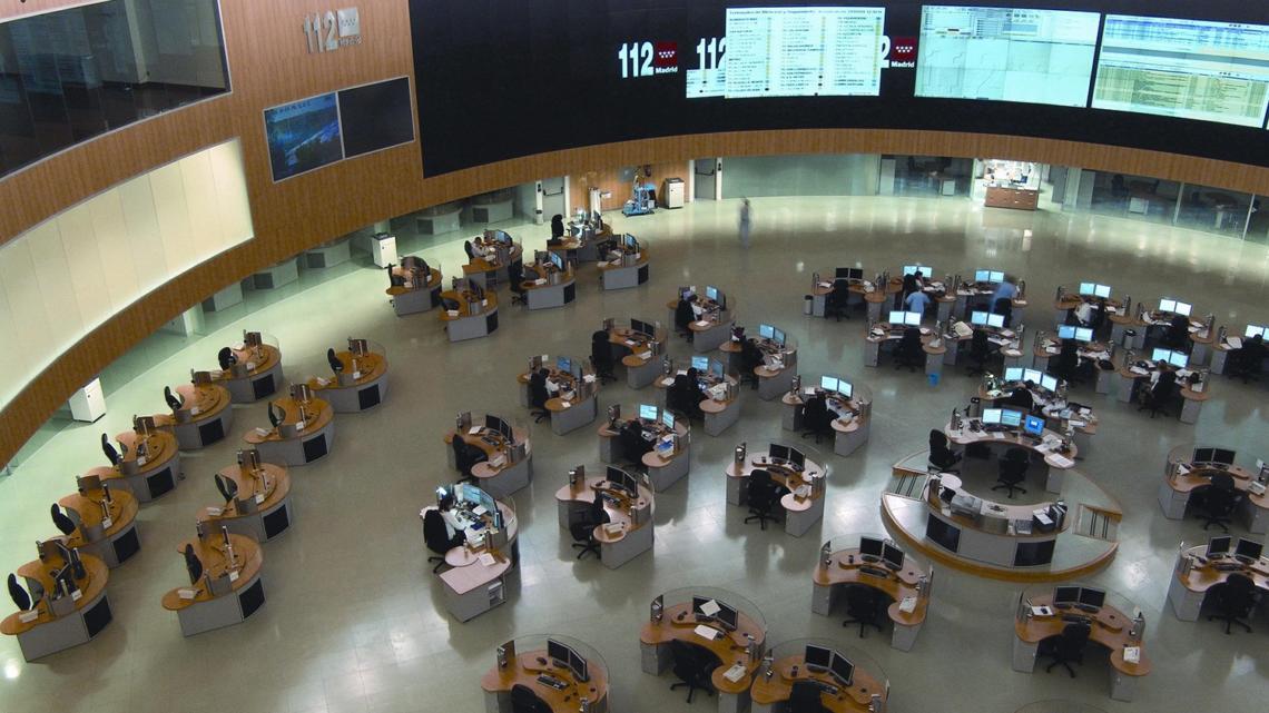 Interior de la sede central del 112 en la Comunidad de Madrid.
