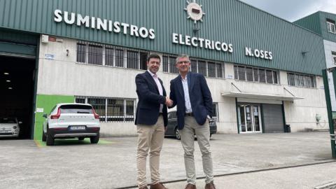 Iker López, gerente de Electricidad N.Osés, y Antonio Ruiz, presidente de Grudilec.