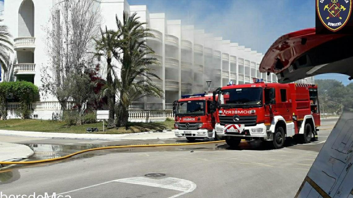 Varias dotaciones de bomberos tuvieron que sofocar el incendio. Foto: Bombers de Mallorca.
