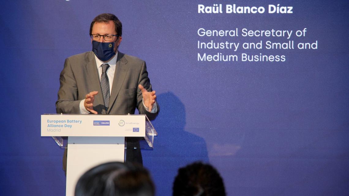 Raúl Blanco, secretario general de Industria y de Pequeñas y Medianas Empresas y presidente de la Escuela de Organización Industrial.