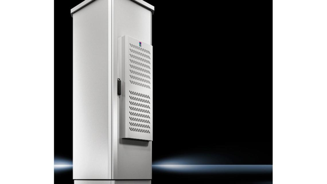 El refrigerador Blue e+ para exteriores ofrece una rápida parametrización, transferencia de datos e indicaciones de sistema con formato de texto a través de la pantalla inteligente.