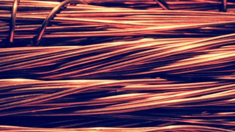El cobre se ha encarecido un 109 % en año y medio.