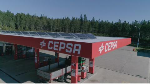 Se instalarán un total de 40.000 paneles solares en 1.800 estaciones de servicio que Cepsa tiene en la Península Ibérica.