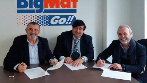 Salvador Jiménez, consejero de BigMat y propietario de BigMat Multipio (izquierda), Jesús Prieto, director general de BigMat (centro), y Francisco Moreno, expresidente de BigMat y propietario de BigMat Moreno (derecha).