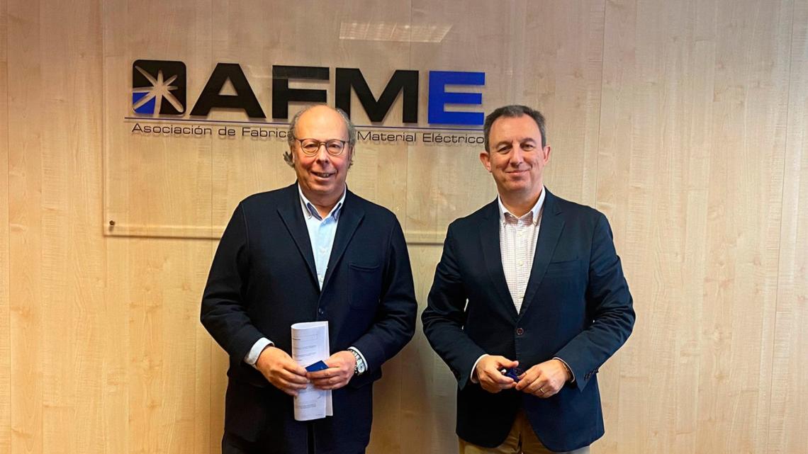 Andrés Carasso (izda.), secretario general-gerente de AFME, junto a Carlos Artal, director de Ayming España.