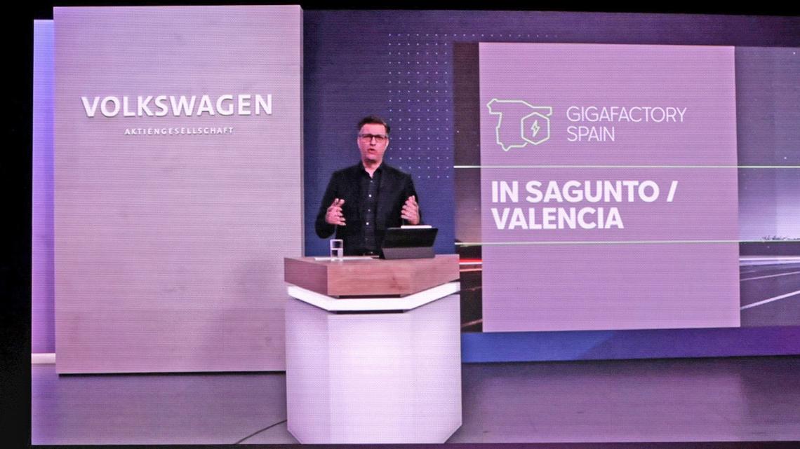 Un instante de la presentación del programa de inversión de Seat y Volkswagen en España.
