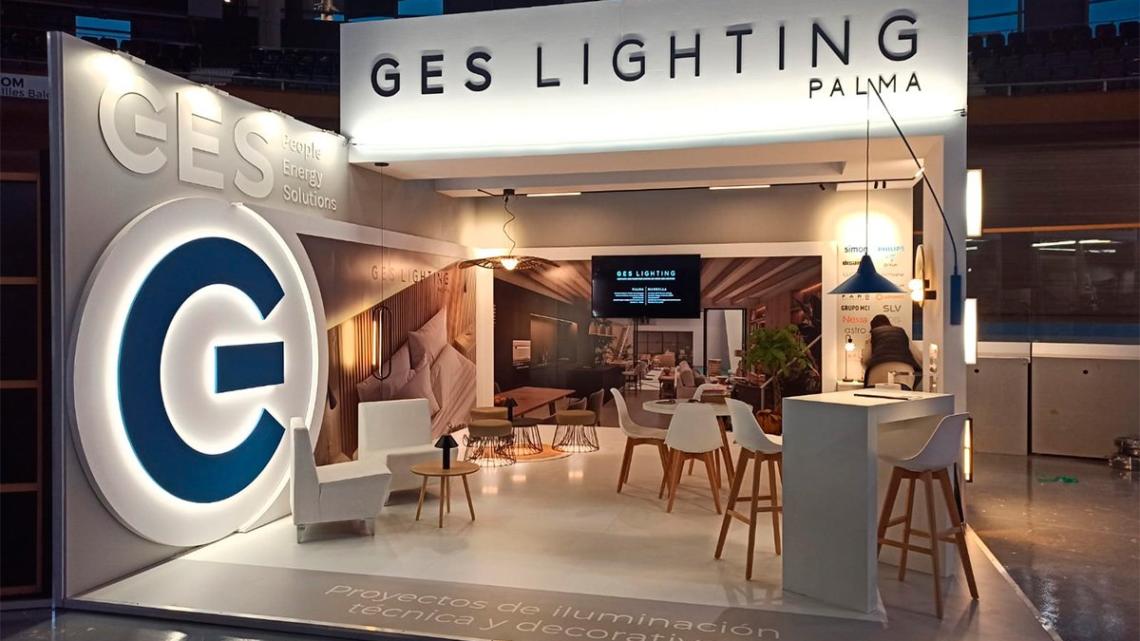 Stand de la marca GES Lighting en el Mallorca Home Meeting.