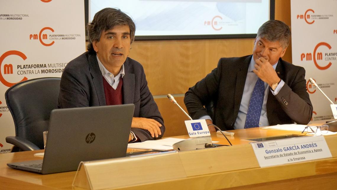 Gonzalo García, secretario de Estado de Economía y Apoyo a la Empresa, junto a Antoni Cañete, presidente de la PMcM, durante el acto celebrado ayer.