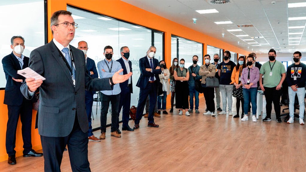 Santiago Rey, CEO de Televés, durante la inauguración del nuevo centro corporativo.