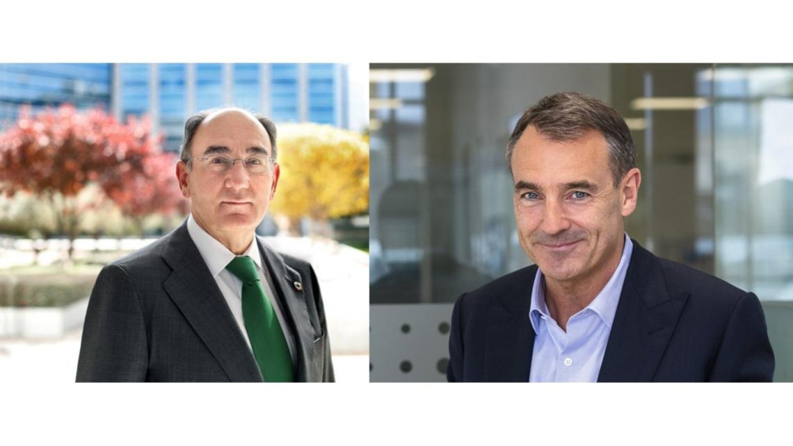 De izquierda a derecha: Ignacio Galán, presidente de Iberdrola, y Bernard Looney, consejero delegado de bp.