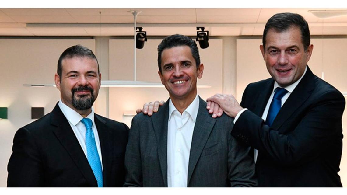 De izda. a dcha.: Giorgio Lodi, presidente de Performance iN Lighting; Paolo Cervini, CEO de Gewiss; y Fabio Bosatelli, presidente del Grupo Gewiss.