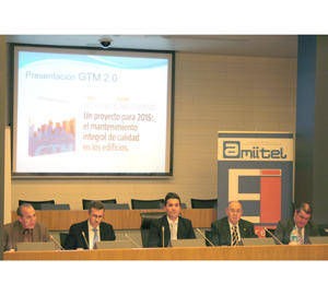 Representantes de AECIM, la Dirección General de Industria de la CAM, Amiitel, Asefosam y el colegio de administradores de fincas de Madrid, en la presentación de la Guía.