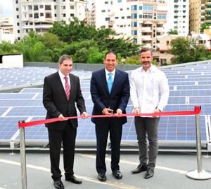 Acto de inauguración de la mayor mayor instalación solar fotovoltaica sobre