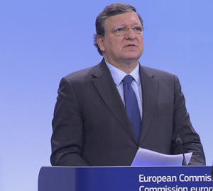José Manuel Durão Barroso, presidente de la Comisión Europea, durante la presentación ayer de la nueva estrategia de la UE en materia de energía y medio ambiente.
