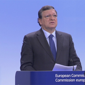 José Manuel Durão Barroso, presidente de la Comisión Europea, durante la presentación ayer de la nueva estrategia de la UE en materia de energía y medio ambiente.