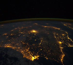 Visión nocturna desde satélite de la iluminación en la península.