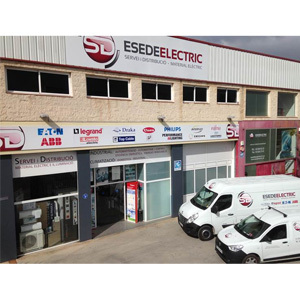 Vista exterior de las instalaciones de Esede Electric, uno de los cuatro nuevos socios de Nou Grup.