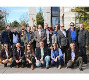 Participantes en la convención comercial de Zemper.