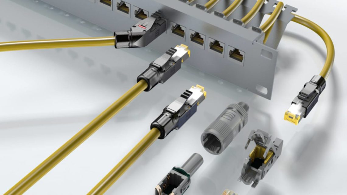 Harting cuenta con su gama de conectores RJ45, incluidas las herramientas de crimpado o los conjuntos de cables y soluciones robustas para entornos industriales.