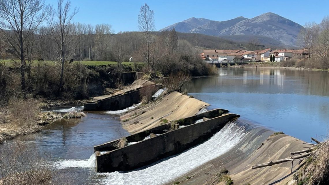 Central hidráulica en el Río Pisuerga