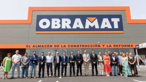 Obramat inaugura un nuevo almacén de 7.600 metros cuadrados en la provincia de Cádiz.