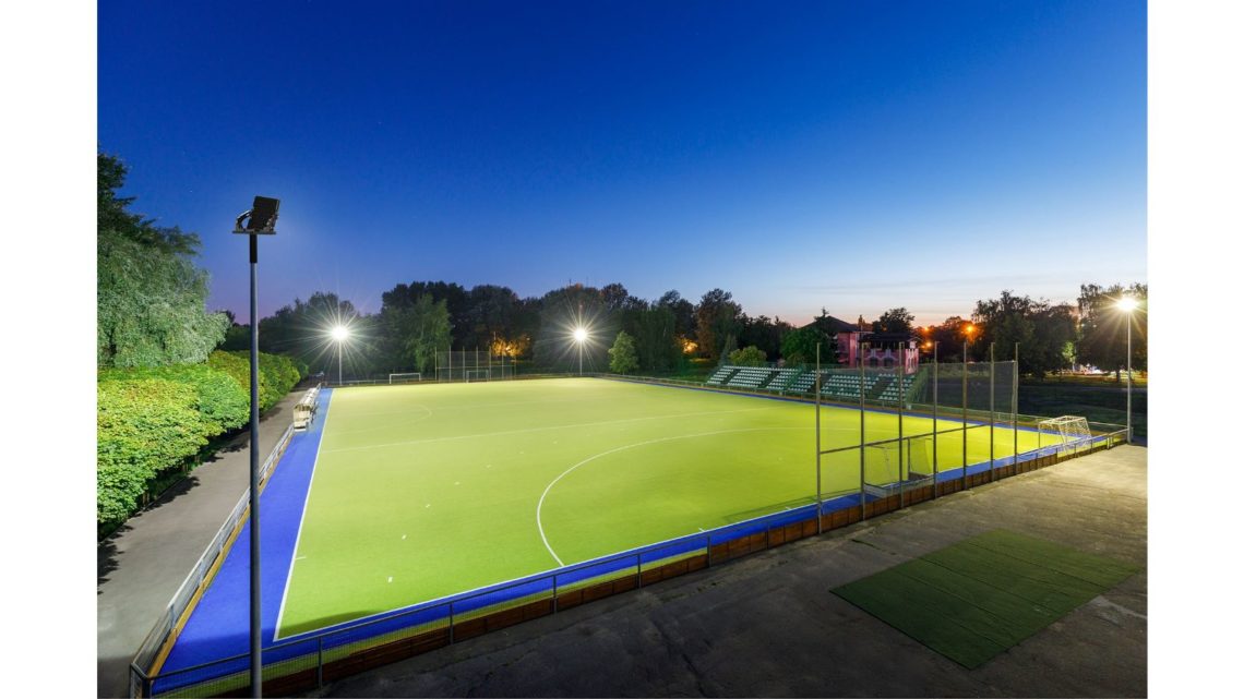 Opple Lighting ilumina los campos deportivos con sus proyectores
