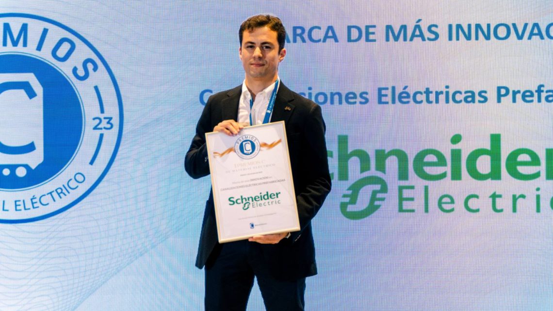 Schneider gana la categoría de canalizaciones eléctricas prefabricadas en los I Premios C de Material Eléctrico.
