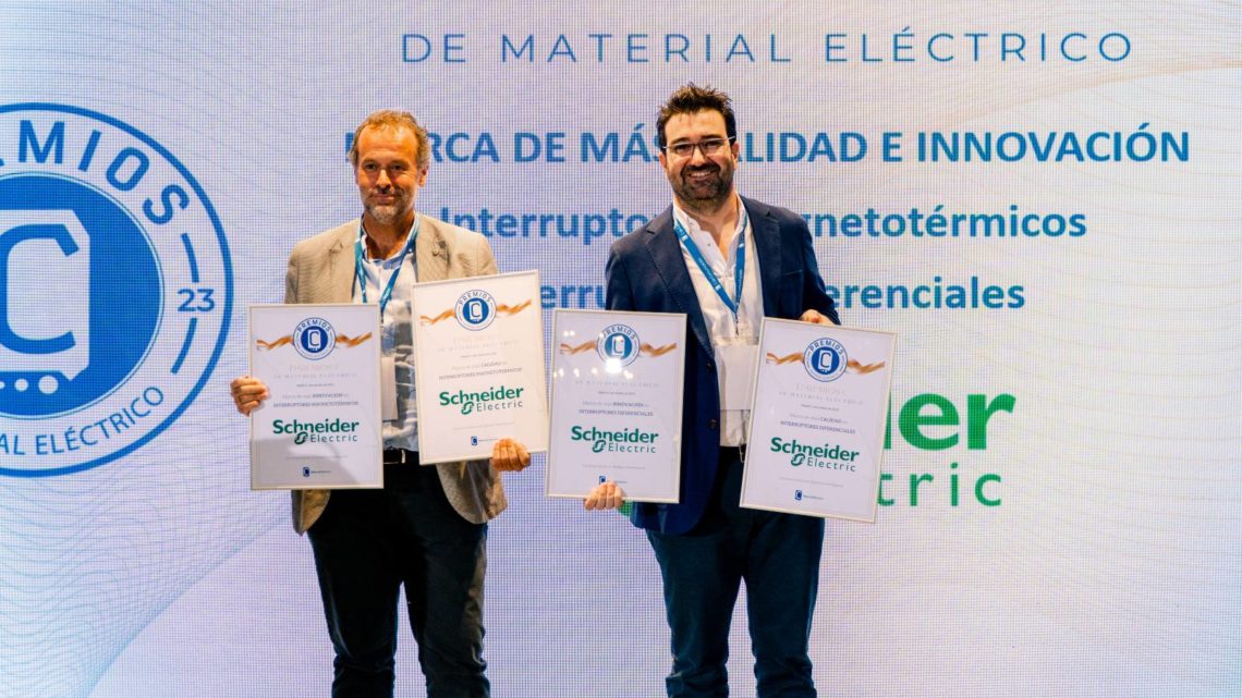 Schneider gana las categorías de interruptores diferenciales y magnetotérmicos en los I Premios C de Material Eléctrico.