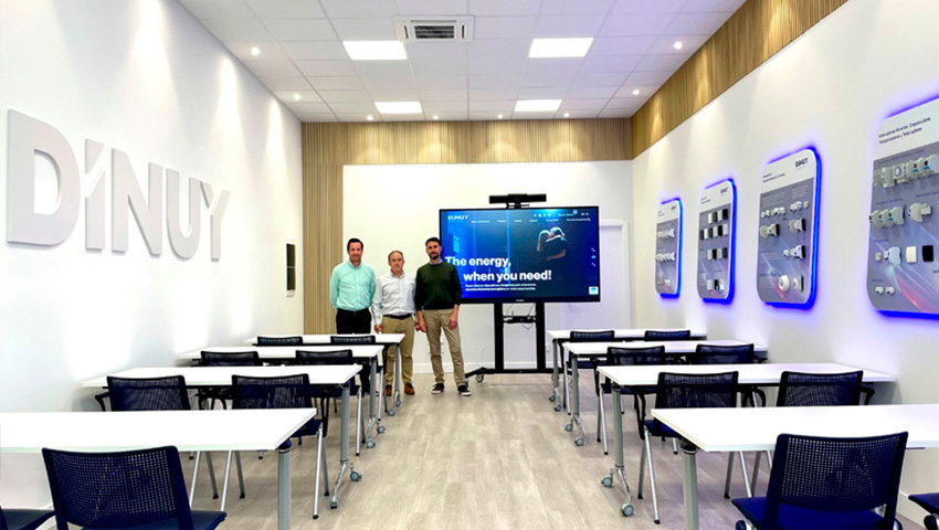 Dinuy, nuevo espacio de showroom y sala de formación, con el equipo