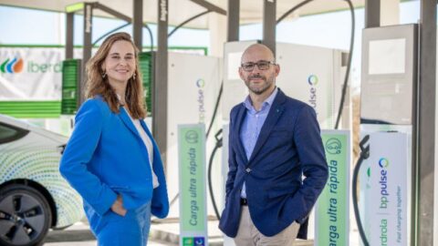 bp e Iberdrola crean una nueva empresa para recarga de vehículos eléctricos