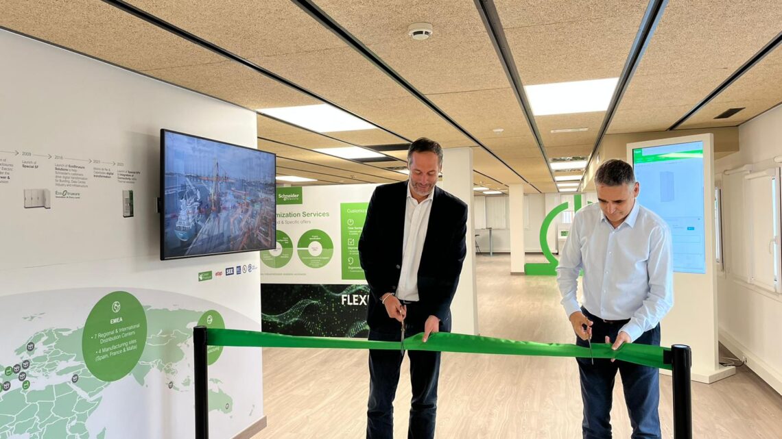 Schneider Electric inaugura su primer Showroom e Innovation Hub de Cataluña, en su planta de Molins de Rei.