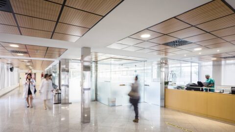 Signify promueve la renovación de la iluminación en los edificios públicos ante su ineficiencia energética.