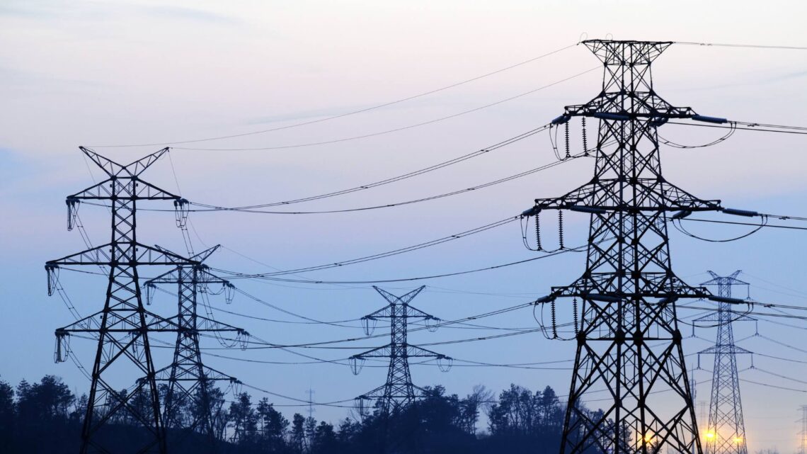 25 comercializadoras de electricidad se dan de baja en 2023.