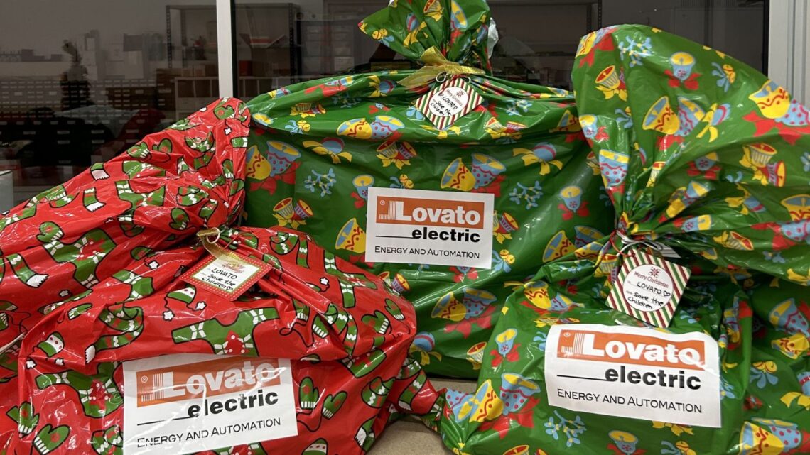 Lovato Electric dona juguetes a Save the Children