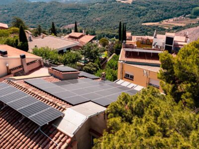 Ikea y Acciona Energía ofrecerán la instalación de placas solares, baterías y cargadores para vehículos eléctricos